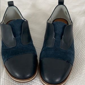 Ellen DeGeneres blue leather& suede shoes